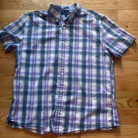 Tommy Hilfiger button down shirt - Picture 10 of 10